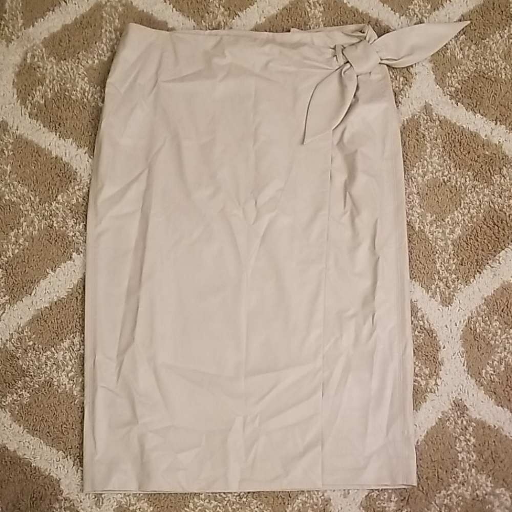 + (Plus) NWT knotted wrap skirt - Picture 3 of 8